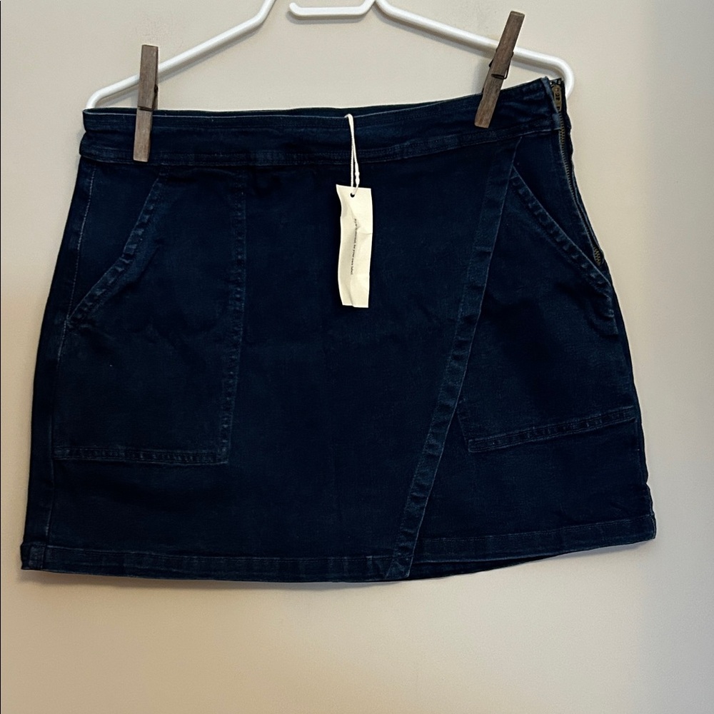 Luvamia blue denim wrap around look denim mini skirt size large style tag on